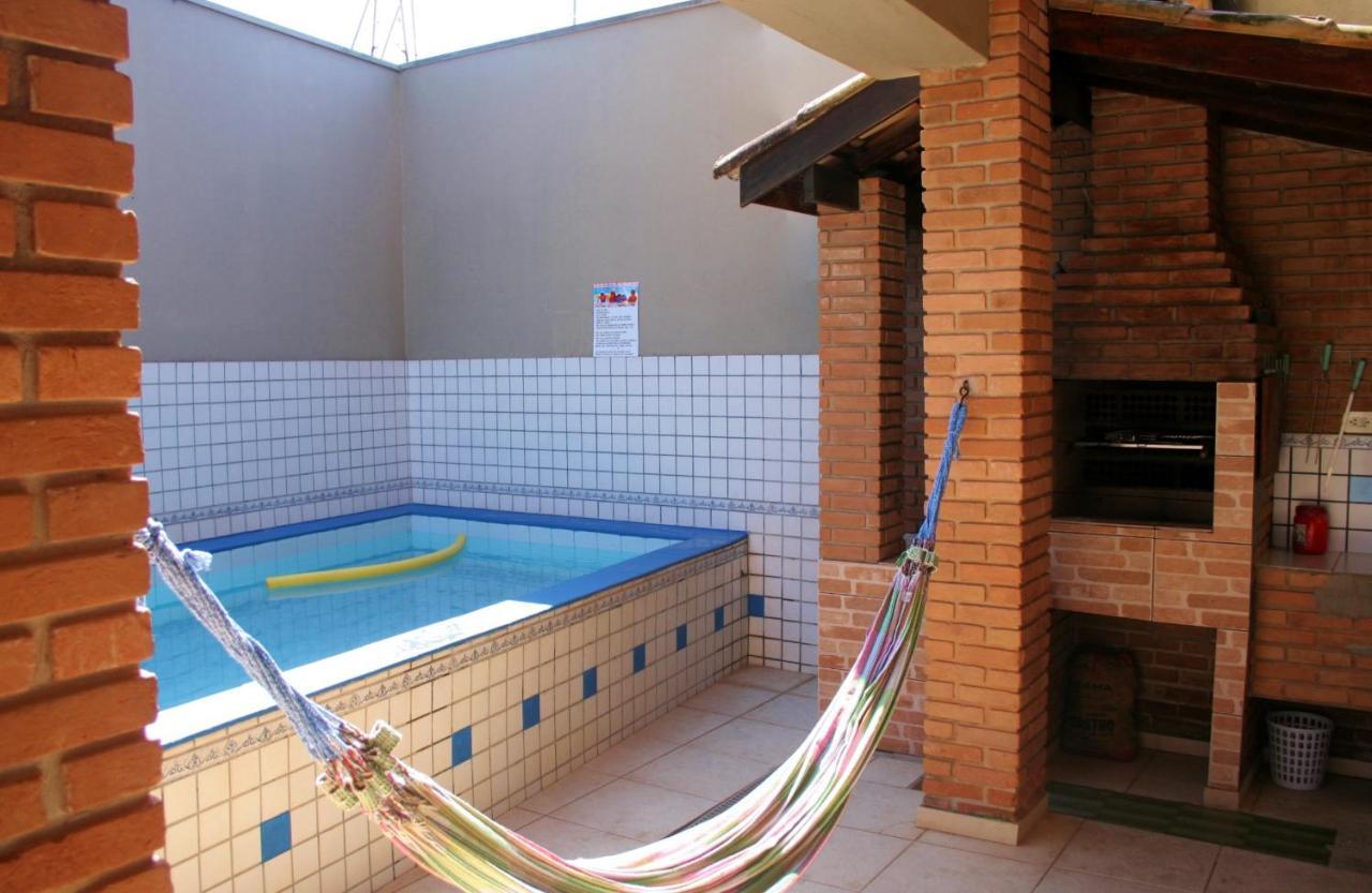 Sobrado Com Piscina Em Condomino Fechado A 150 M Da Praia 까라과따뚜바 외부 사진