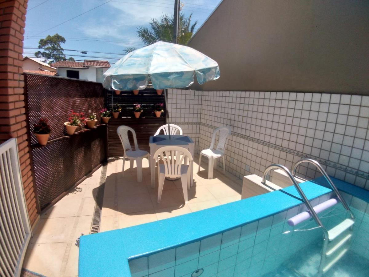 Sobrado Com Piscina Em Condomino Fechado A 150 M Da Praia 까라과따뚜바 외부 사진