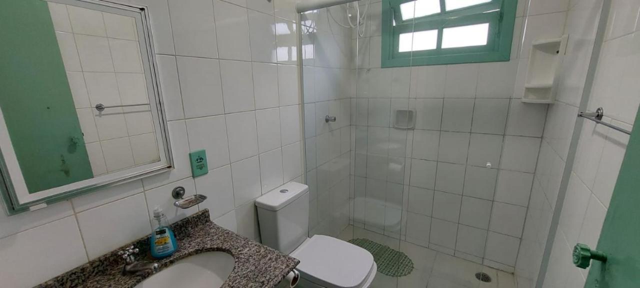 Sobrado Com Piscina Em Condomino Fechado A 150 M Da Praia 까라과따뚜바 외부 사진