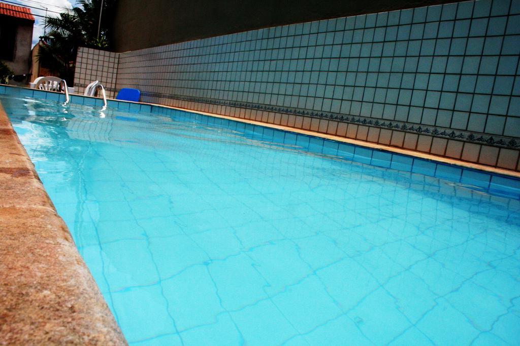Sobrado Com Piscina Em Condomino Fechado A 150 M Da Praia 까라과따뚜바 객실 사진