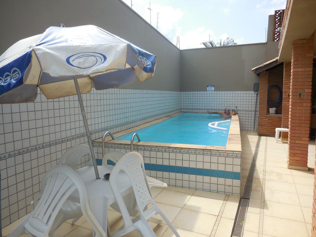 Sobrado Com Piscina Em Condomino Fechado A 150 M Da Praia 까라과따뚜바 외부 사진